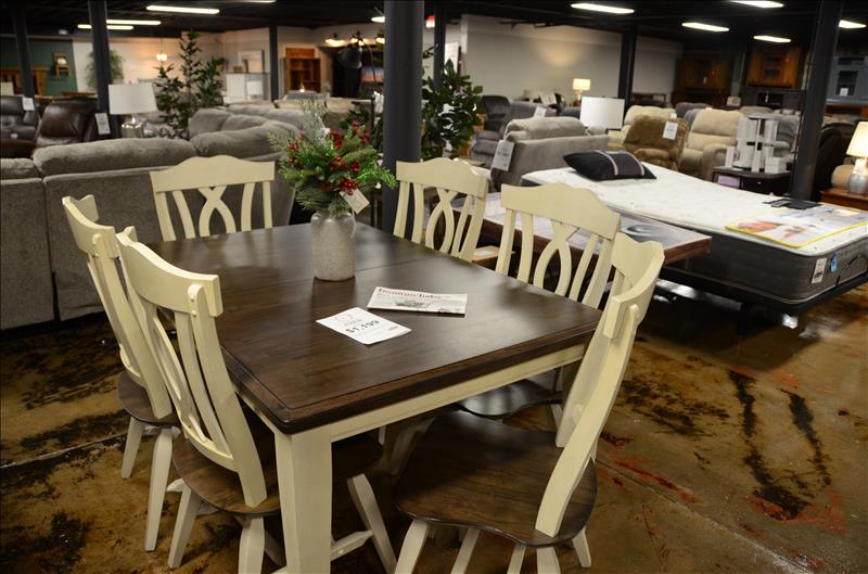 New View Furniture Kewanee, IL